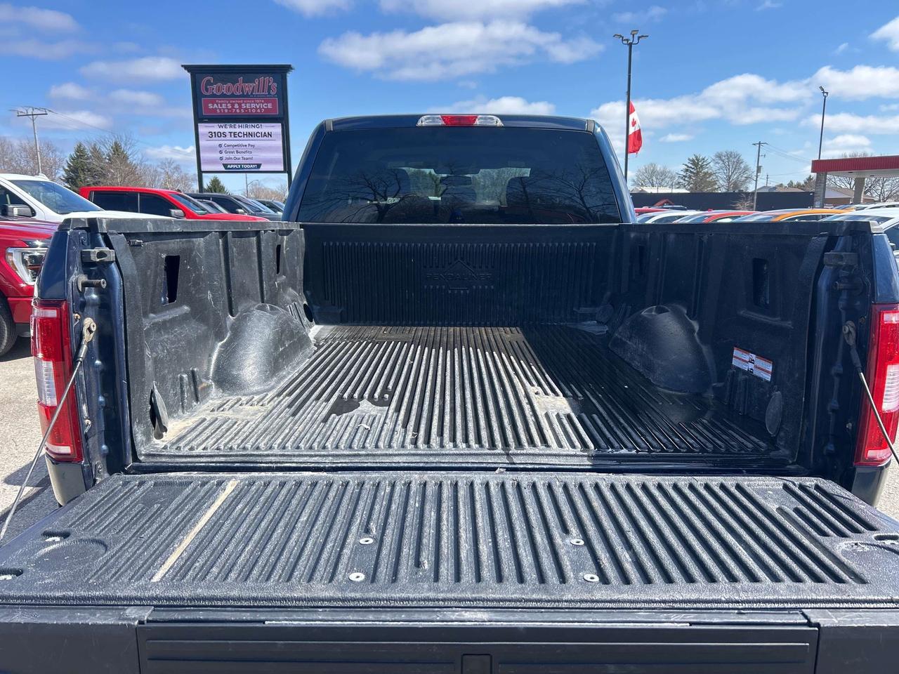 2020 Ford F-150 XLT, 4X4, 5 LITER, CLEAN CARFAX, 5 PASSENGER! Photo