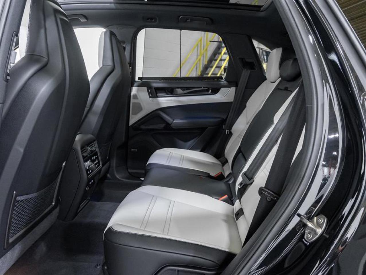 2026 Porsche Cayenne  Photo