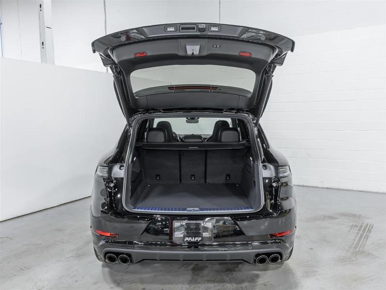 2026 Porsche Cayenne  Photo