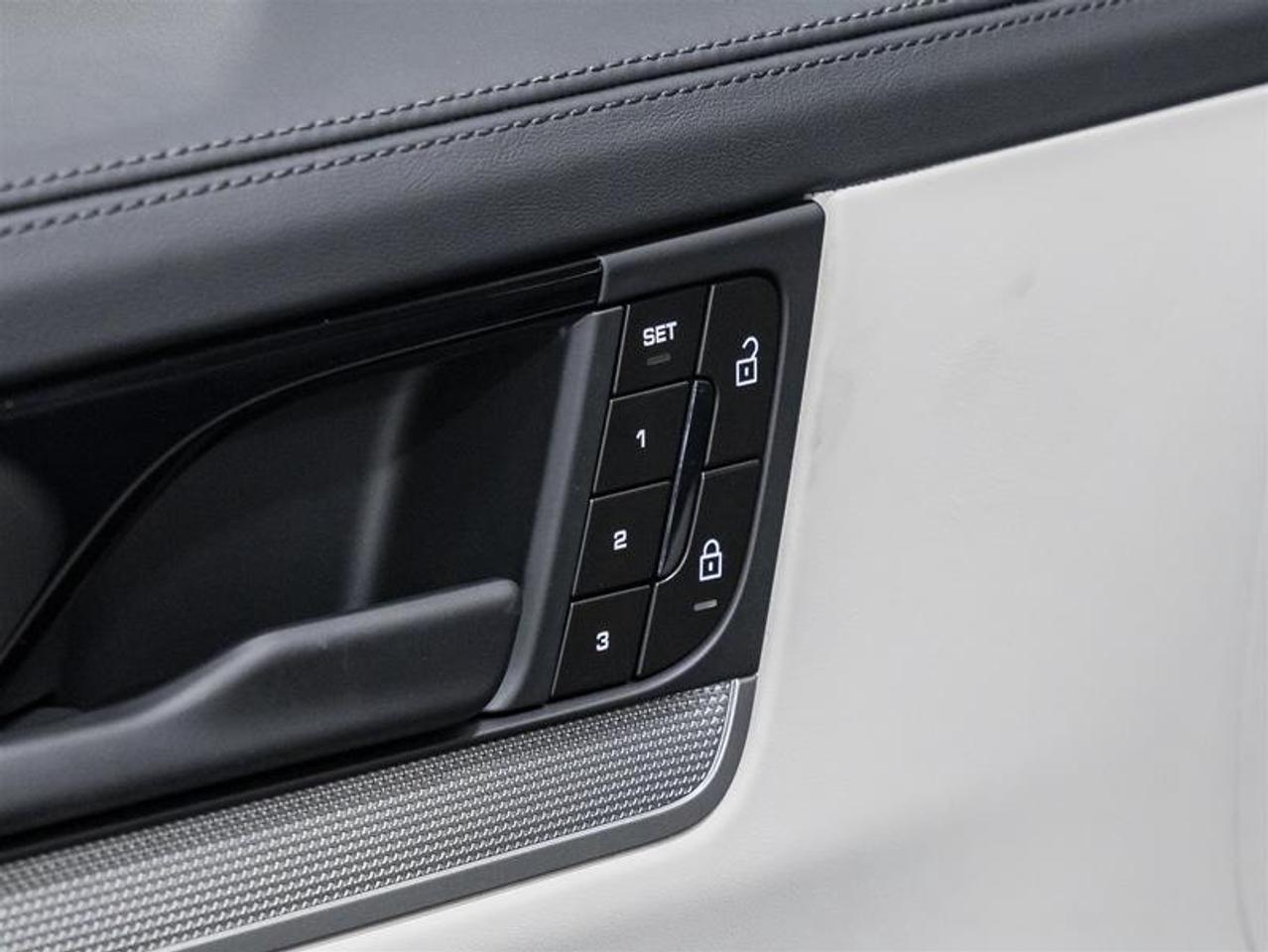 2026 Porsche Cayenne  Photo