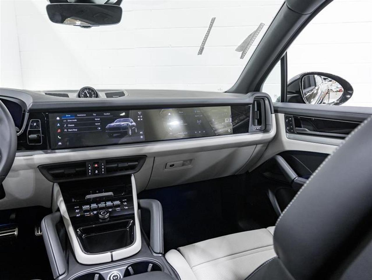 2026 Porsche Cayenne  Photo
