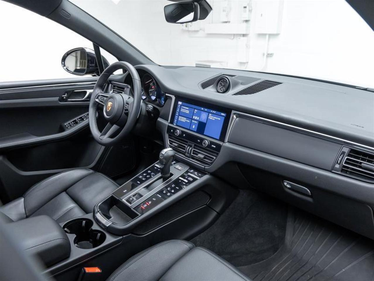 2024 Porsche Macan  Photo