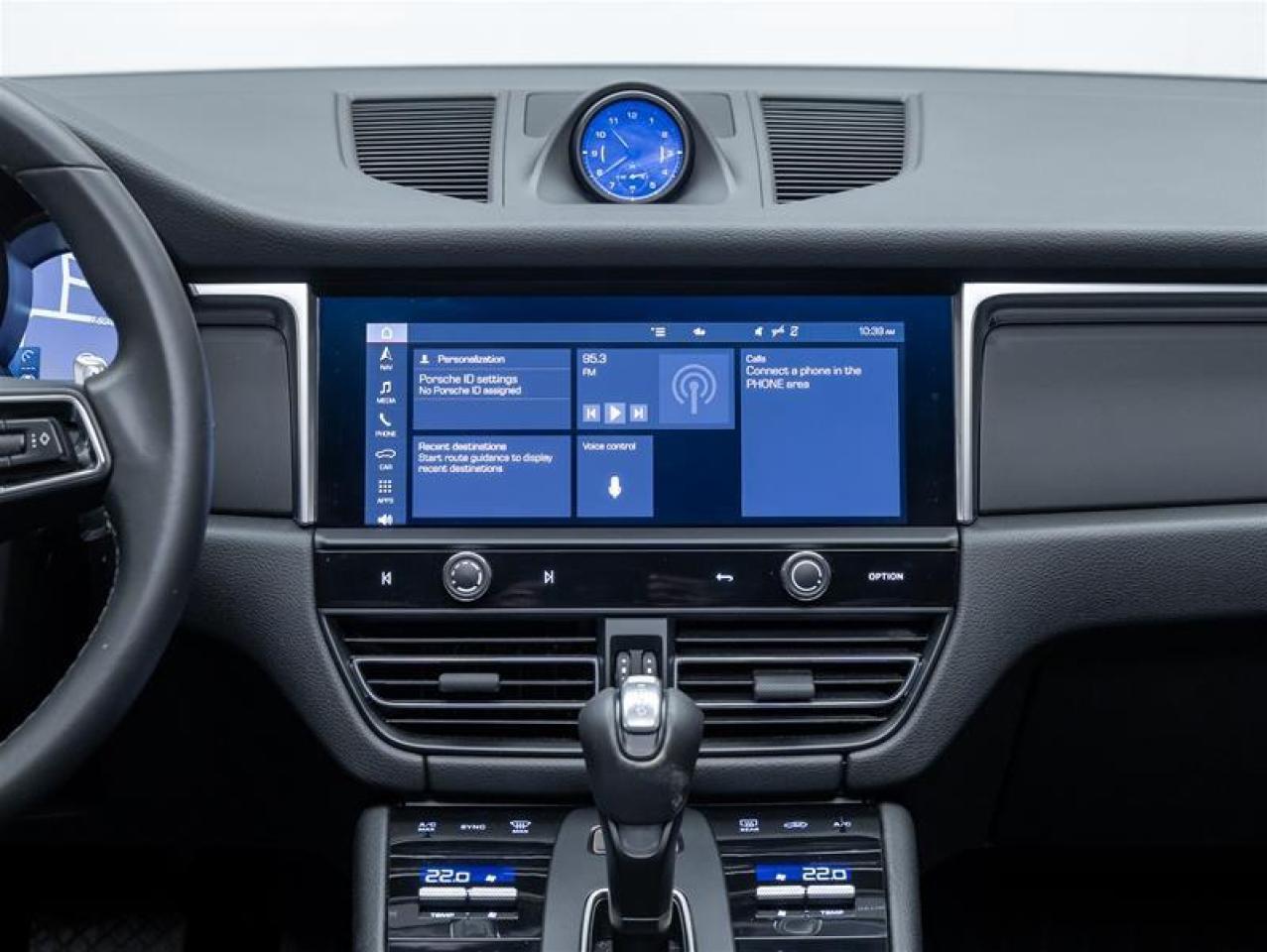 2024 Porsche Macan  Photo