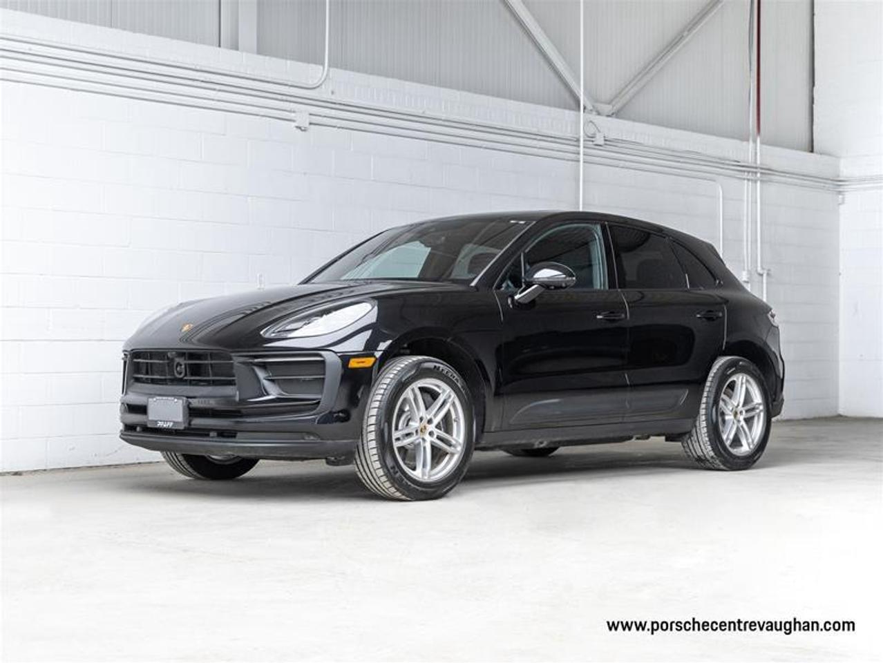 2024 Porsche Macan  Photo0