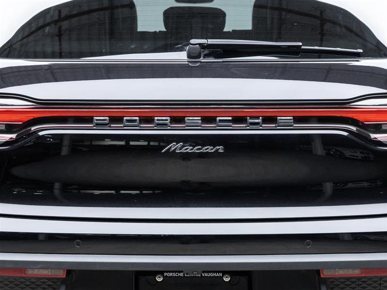 2024 Porsche Macan  Photo