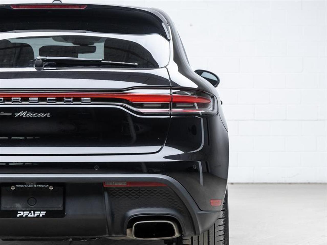 2024 Porsche Macan  Photo