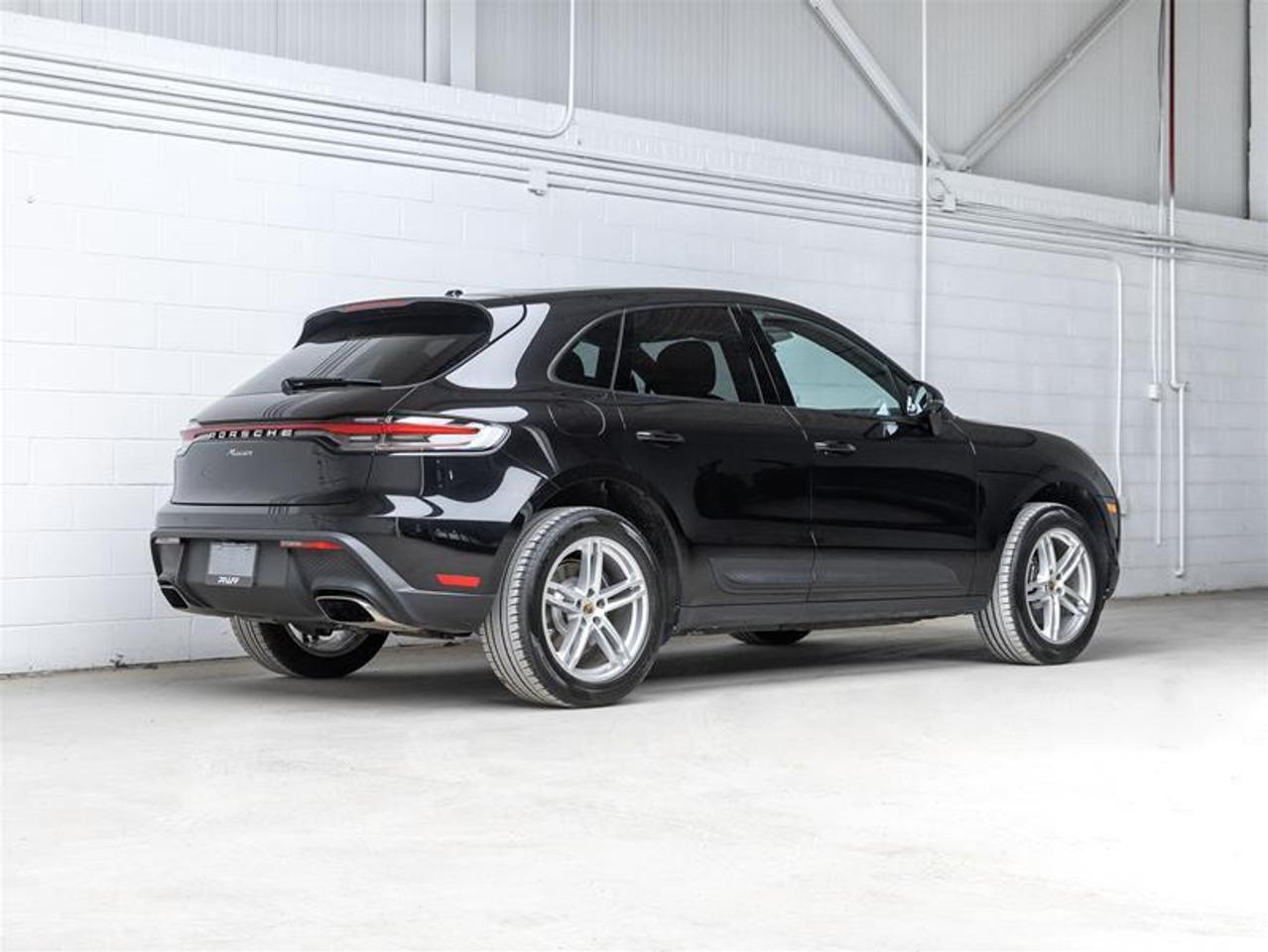 2024 Porsche Macan  Photo