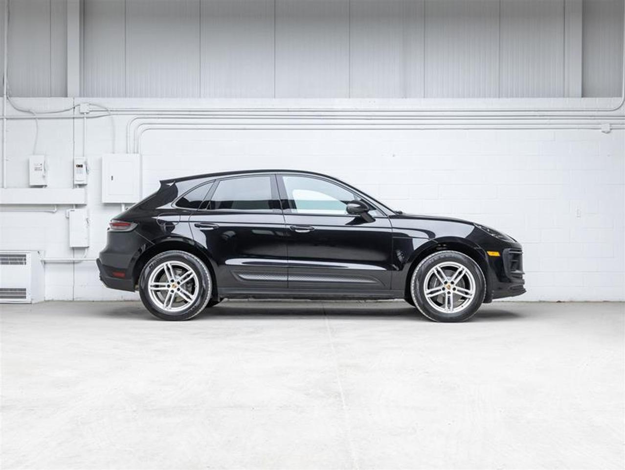2024 Porsche Macan  Photo