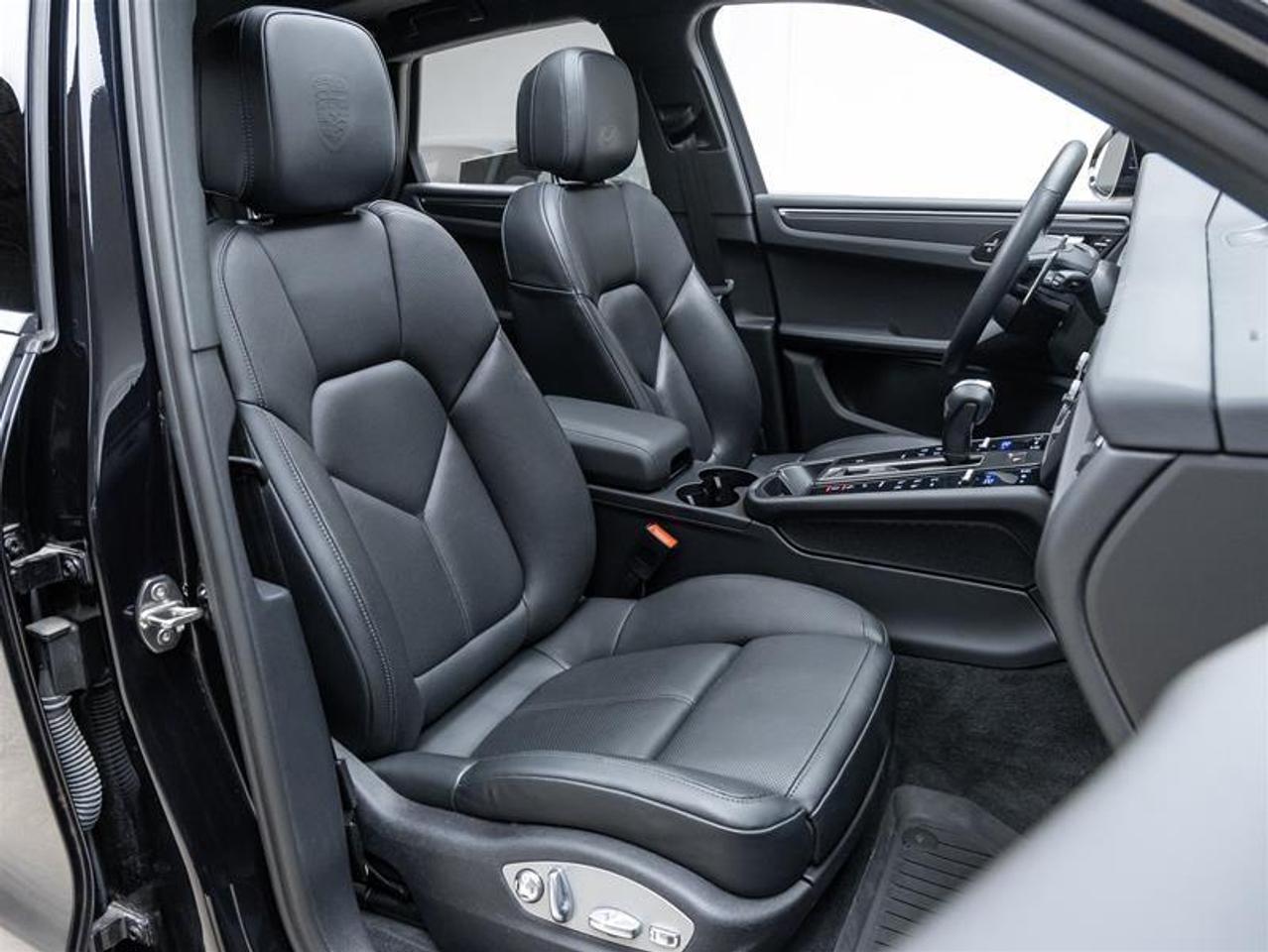 2024 Porsche Macan  Photo