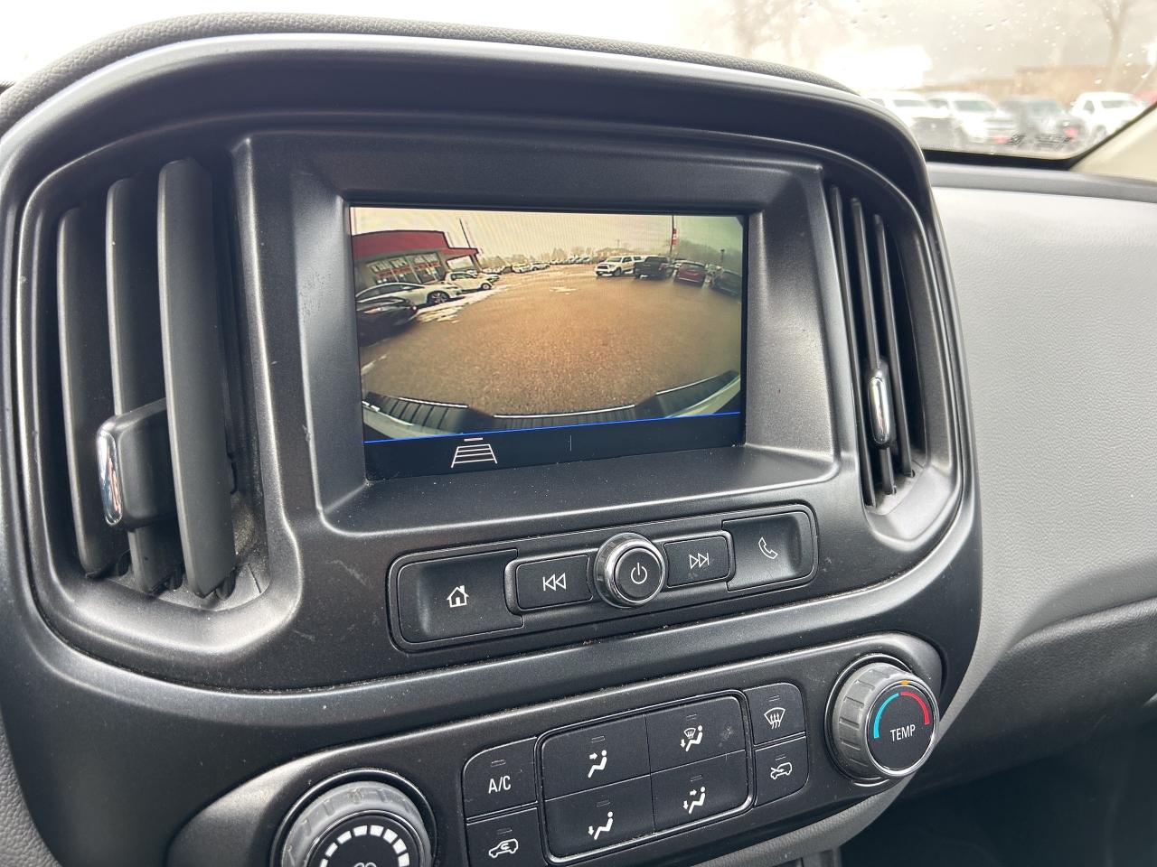 2022 Chevrolet Colorado WORK TRUCK, REAR WHEEL DRIVE, CLEAN CARFAX! Photo