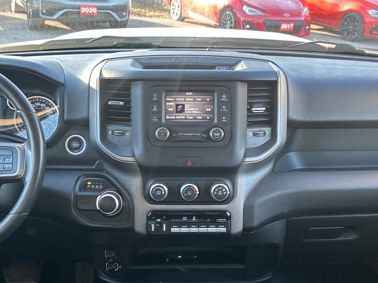 2020 RAM 3500 TRADESMAN, CLEAN CARFAX, 6.4L HEMI, 6 PASSENGER! Photo
