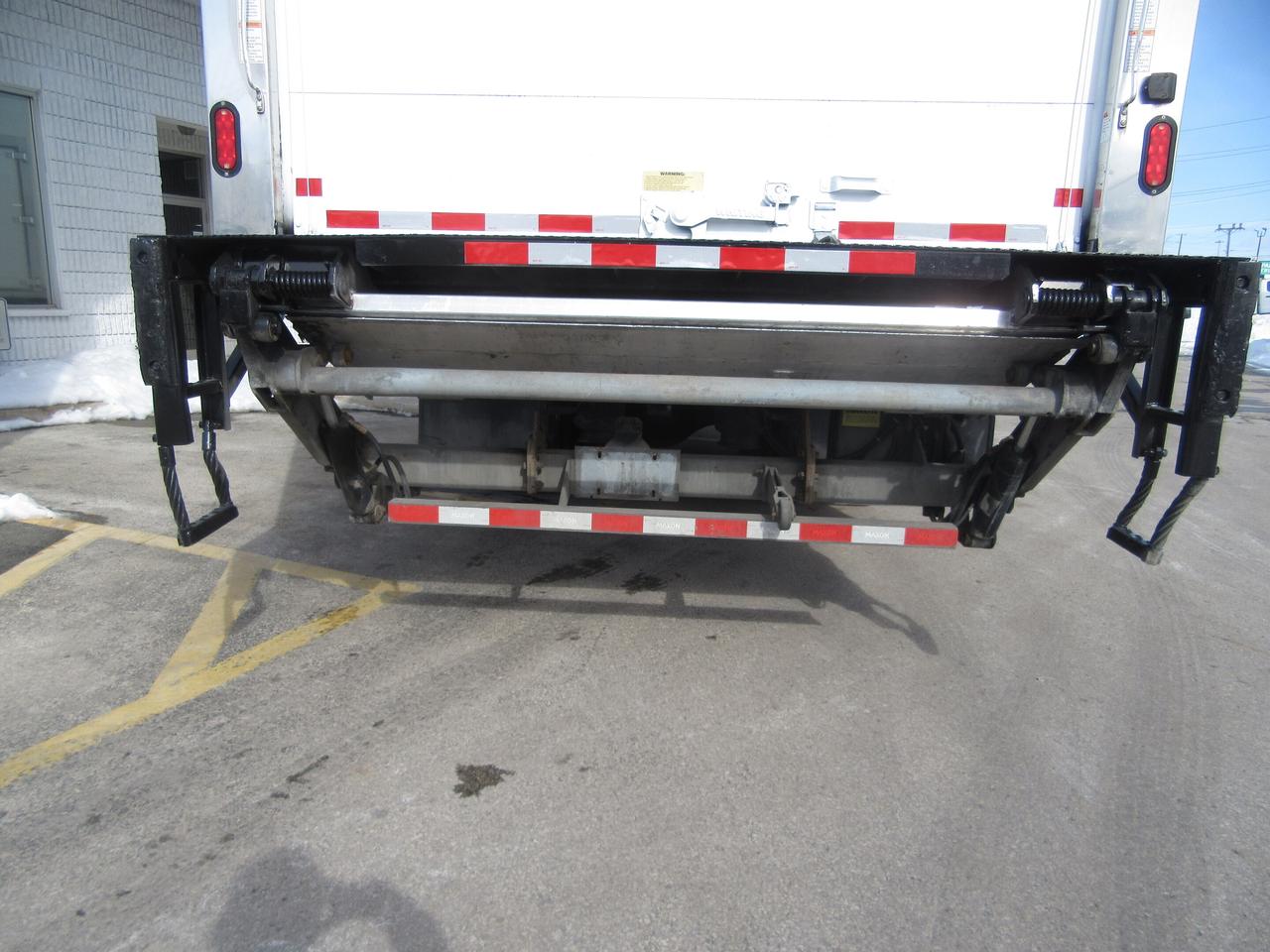 2018 International 4400 TANDEM 28FT REEFER BOX CARRIER SUPRA 960 REEFER Photo