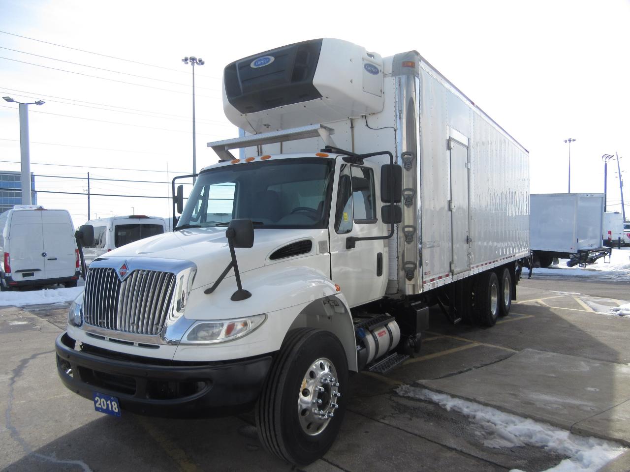 2018 International 4400 TANDEM 28FT REEFER BOX CARRIER SUPRA 960 REEFER Photo