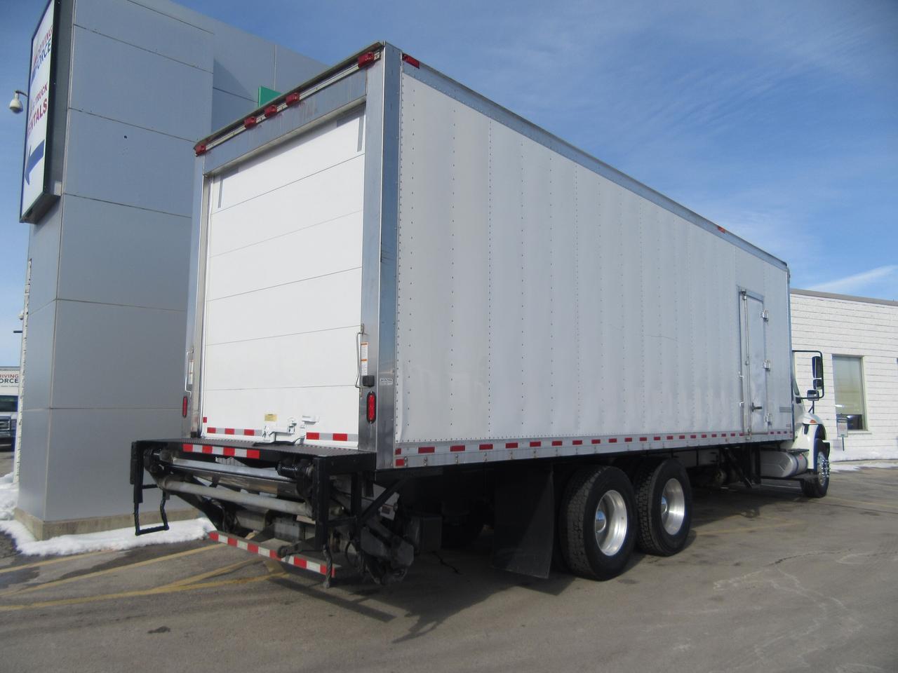 2018 International 4400 TANDEM 28FT REEFER BOX CARRIER SUPRA 960 REEFER Photo