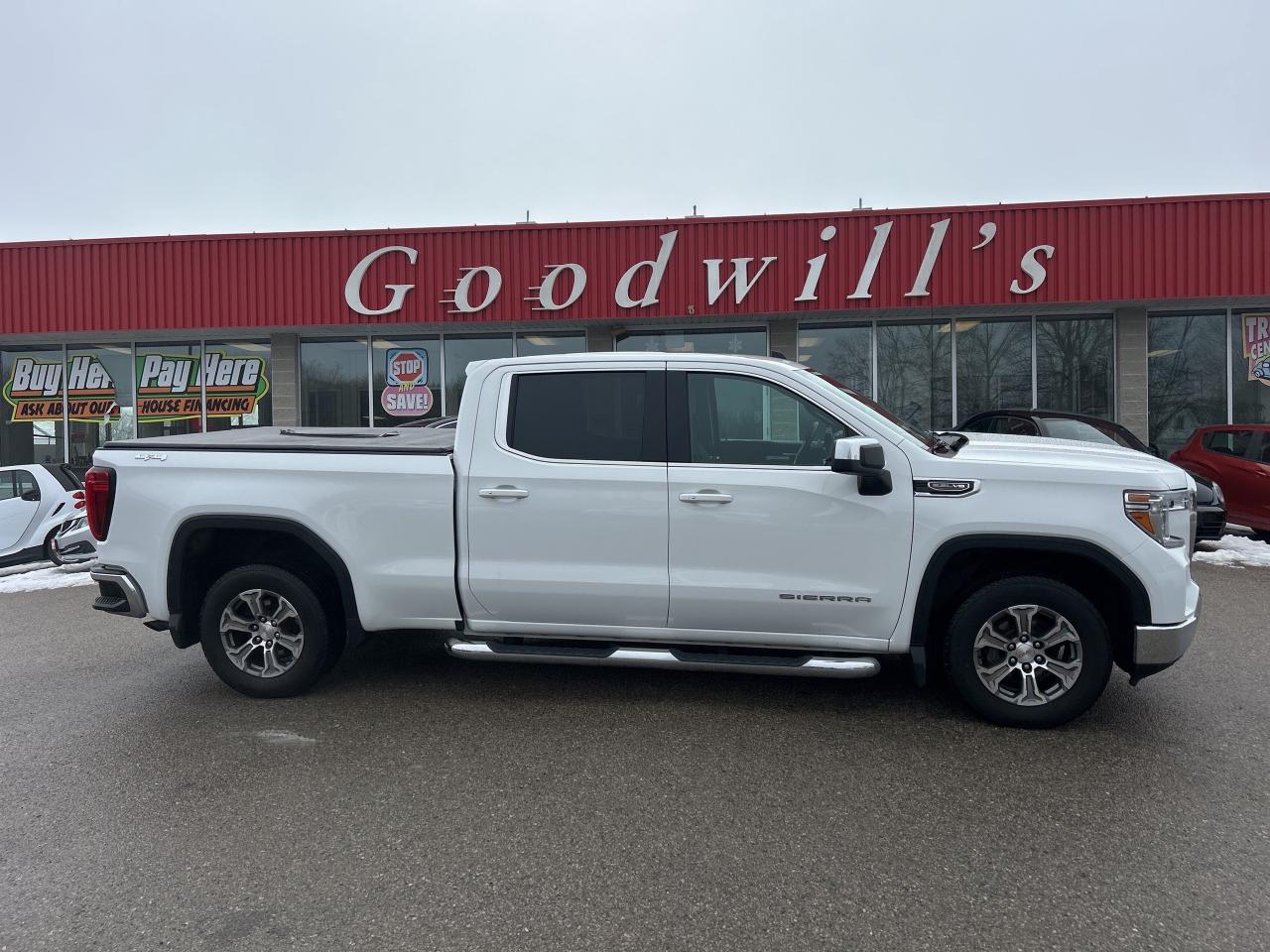 2022 GMC Sierra 1500 Limited SLE, CLEAN CARFAX, REMOTE START, BACK UP CAMERA! Photo0