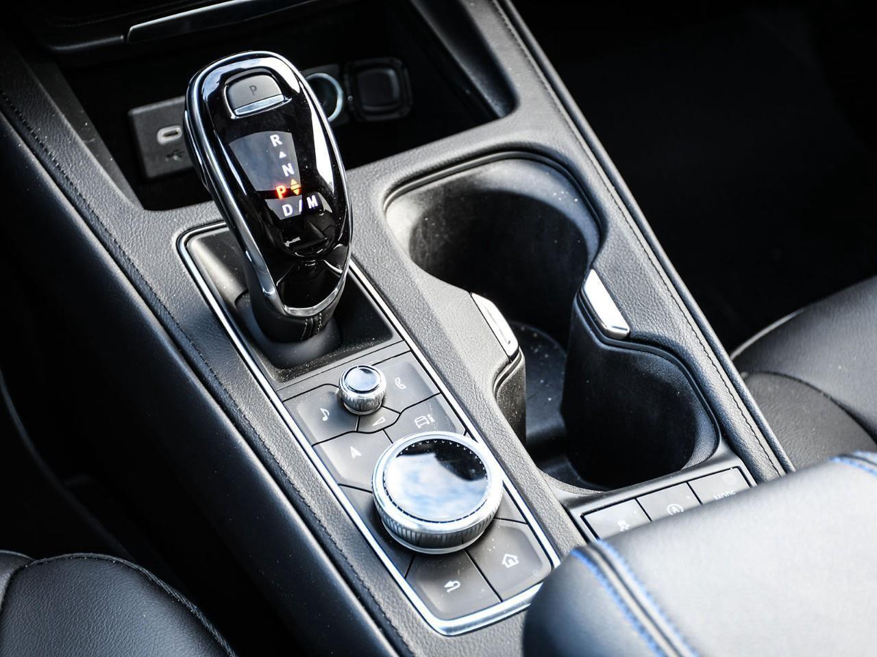 2025 Cadillac XT4 Sport Twin Panel Moonroof   Less than 3,000KM! Photo