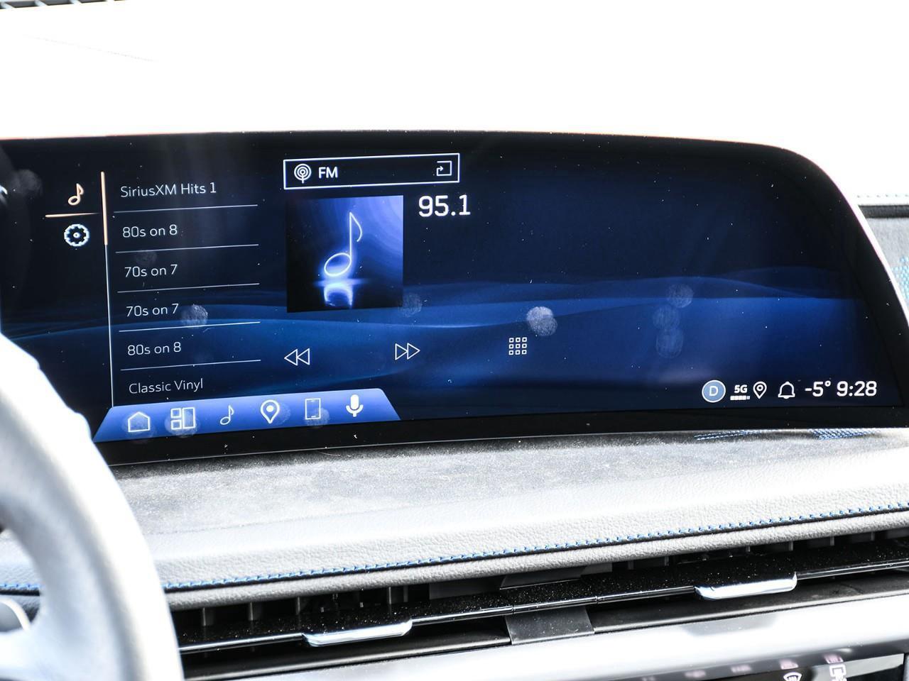 2025 Cadillac XT4 Sport Twin Panel Moonroof   Less than 3,000KM! Photo