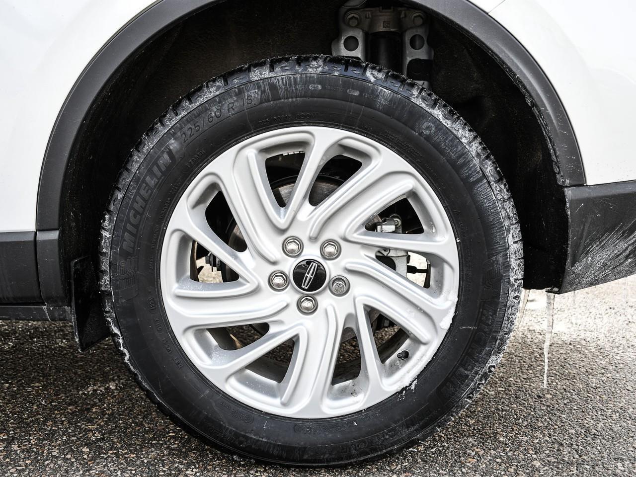 2024 Lincoln Corsair Premiere ACC + Lane Centering   BLIS   Heated Seat Photo