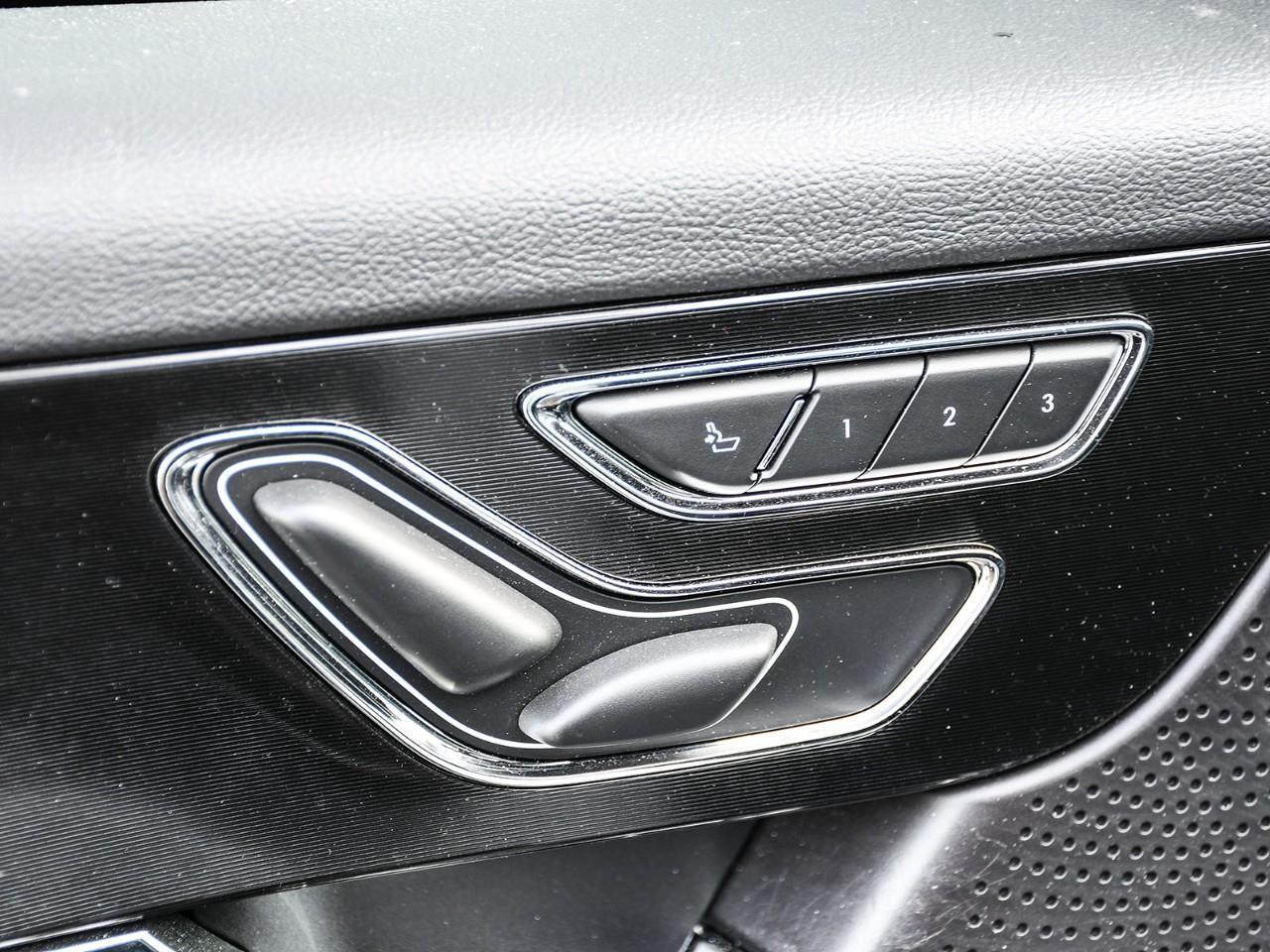 2024 Lincoln Corsair Premiere ACC + Lane Centering   BLIS   Heated Seat Photo