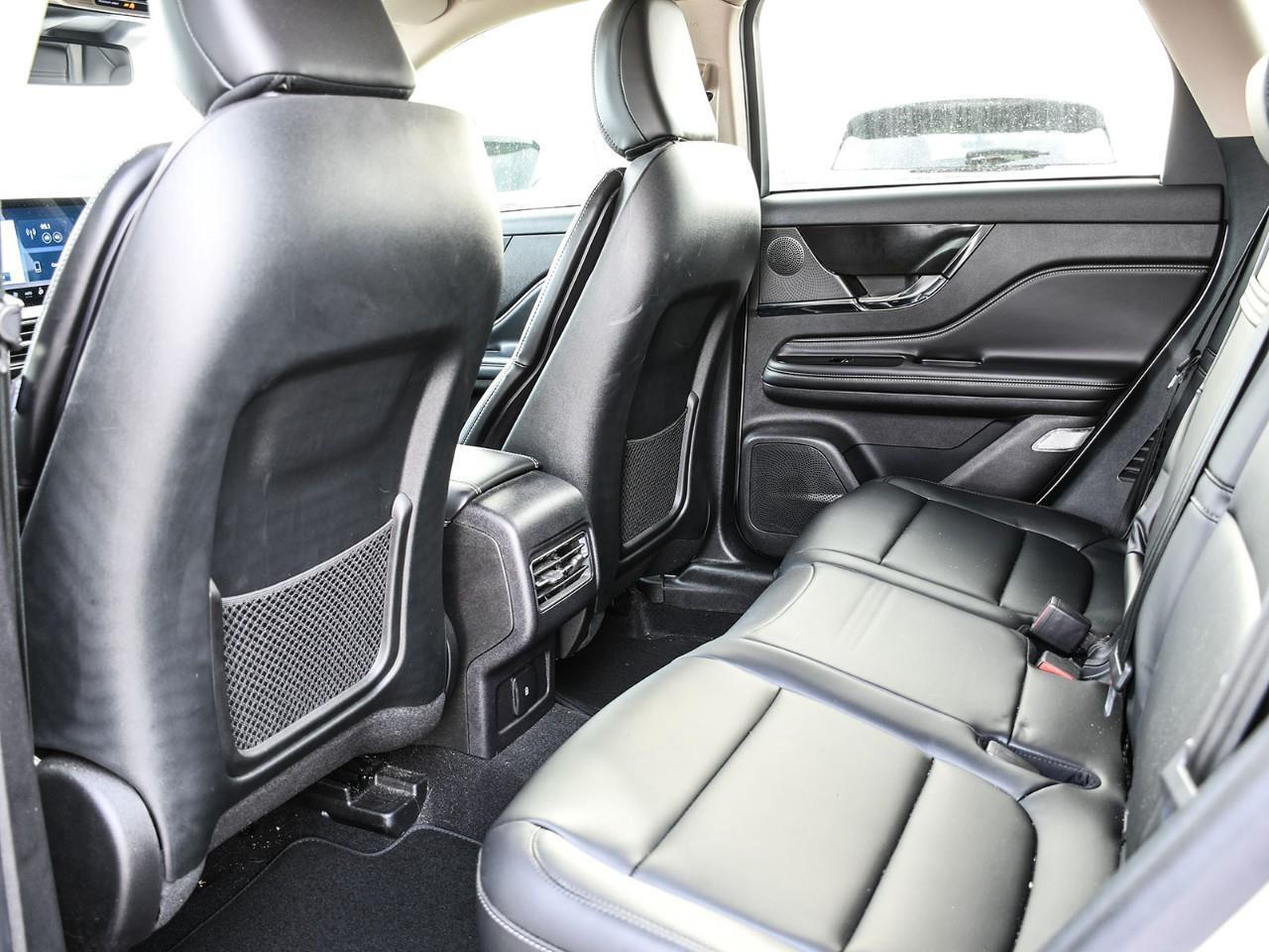 2024 Lincoln Corsair Premiere ACC + Lane Centering   BLIS   Heated Seat Photo