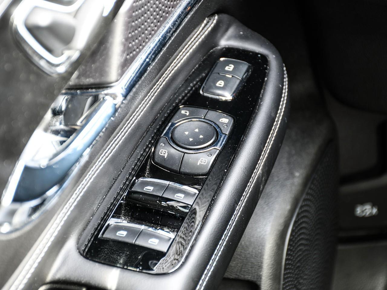 2024 Lincoln Corsair Premiere ACC + Lane Centering   BLIS   Heated Seat Photo