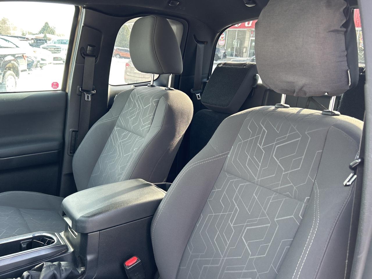 2016 Toyota Tacoma SR5 TRD OFF ROAD, CLEAN CARFAX, BACK UP CAMERA! Photo