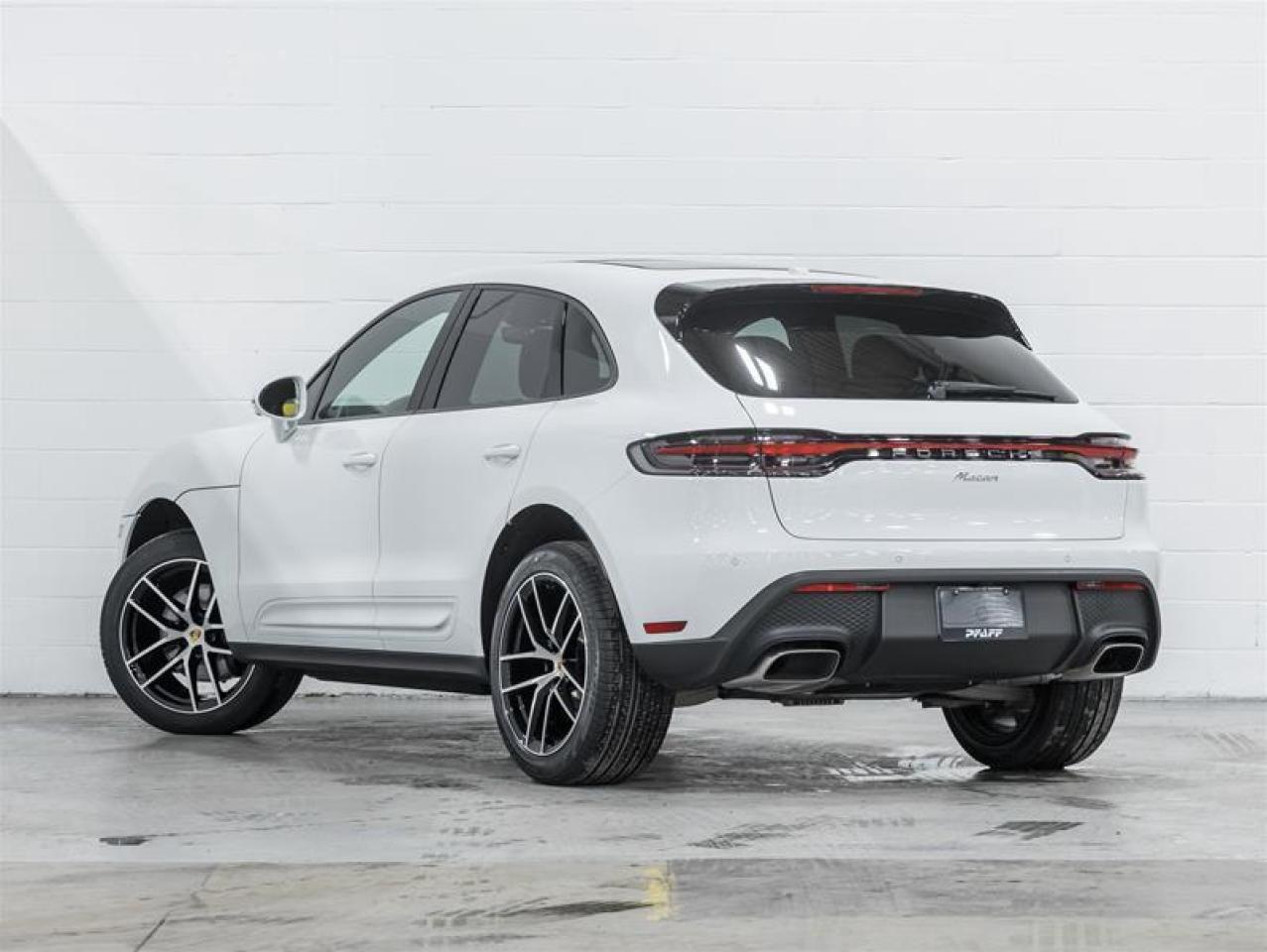 2026 Porsche Macan  Photo