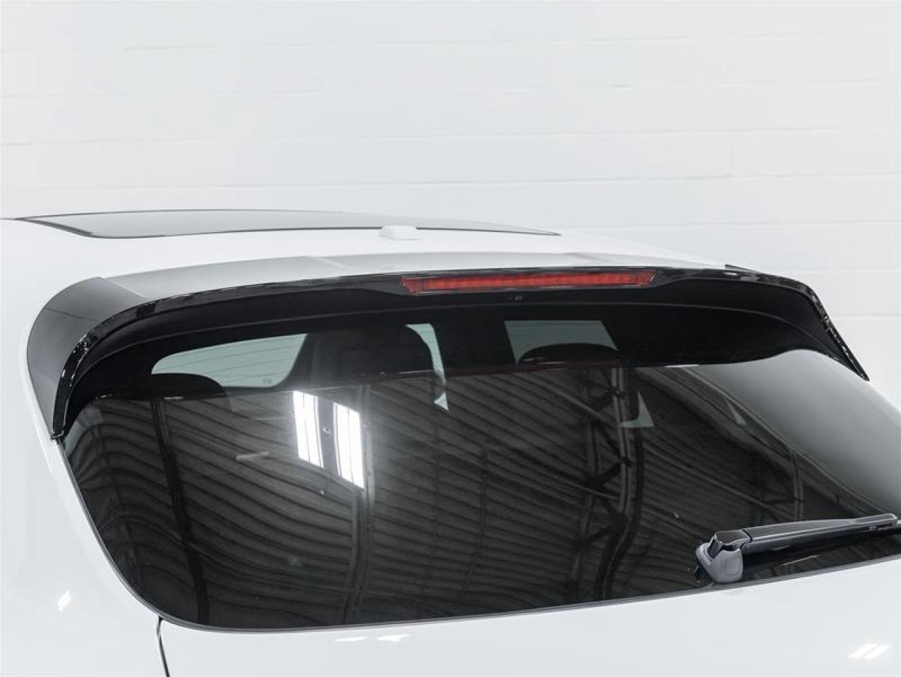 2026 Porsche Macan  Photo