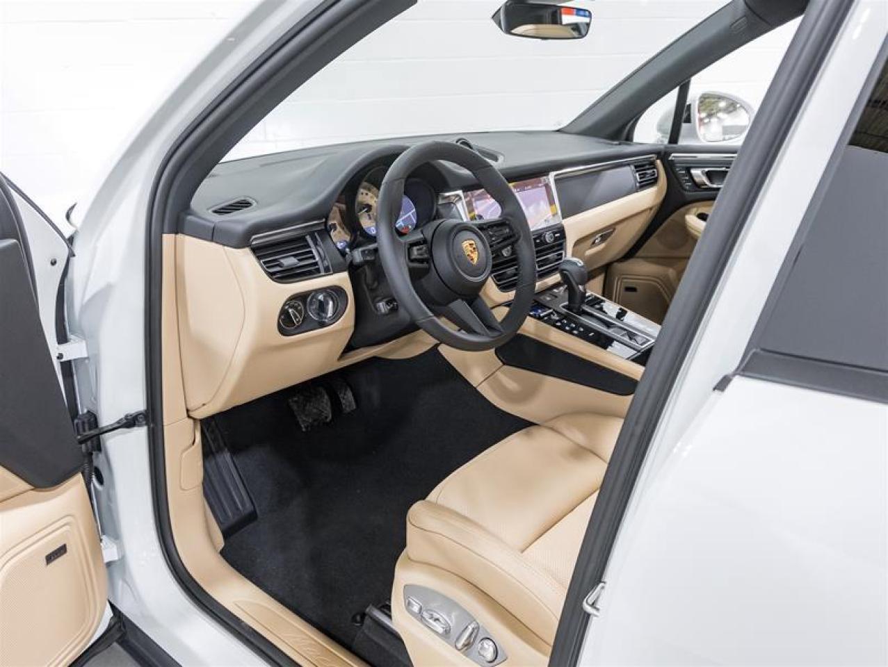 2026 Porsche Macan  Photo