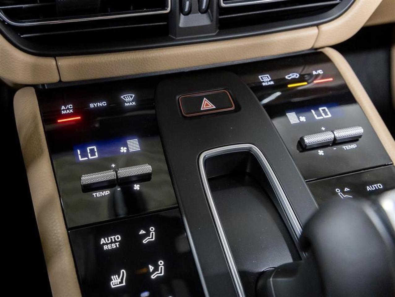 2026 Porsche Macan  Photo