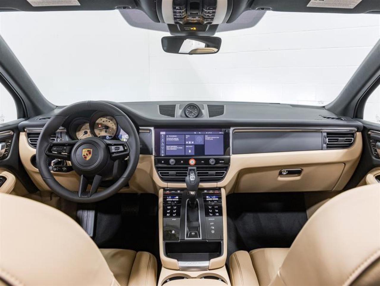 2026 Porsche Macan  Photo