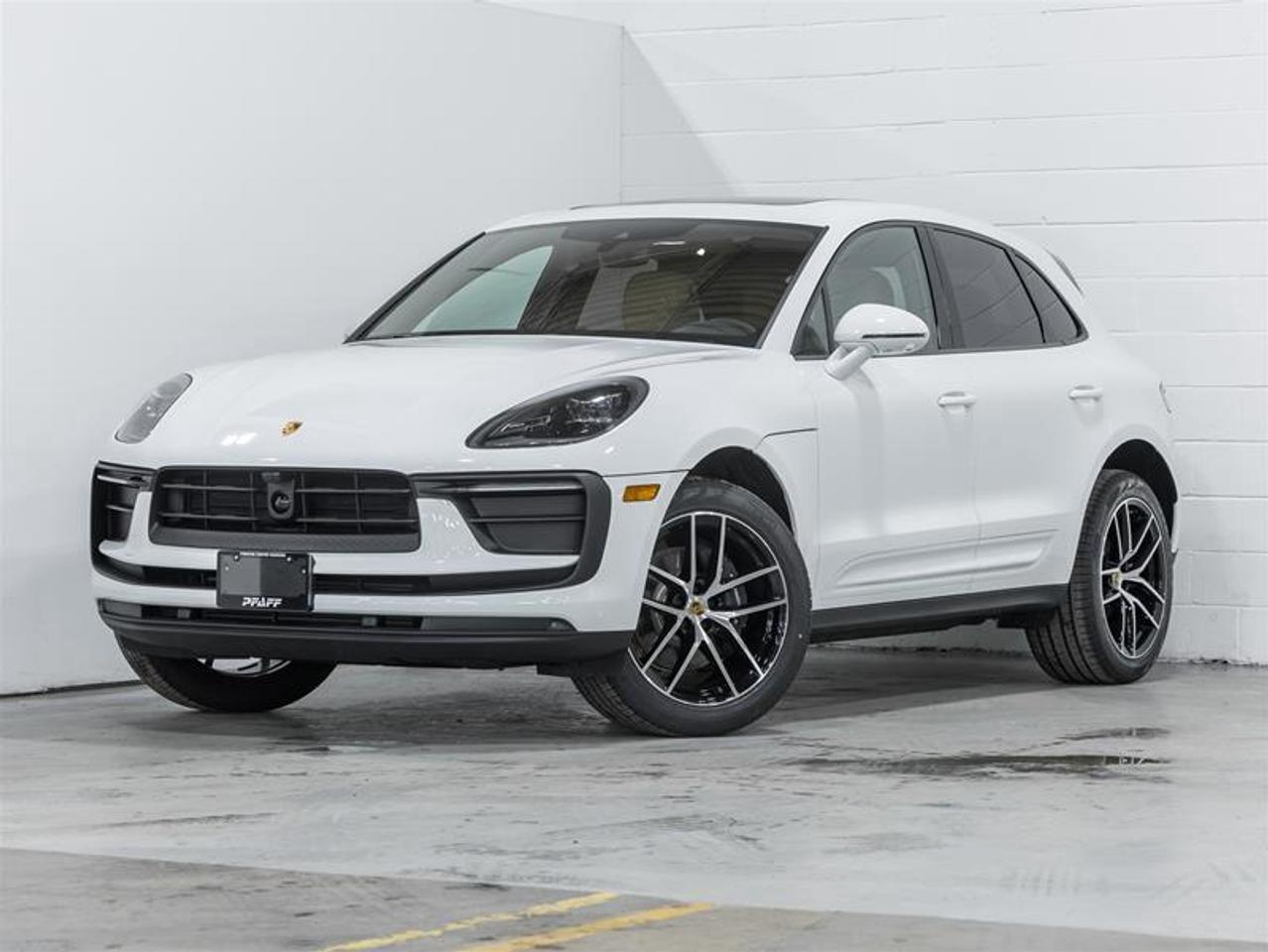 2026 Porsche Macan  Photo0