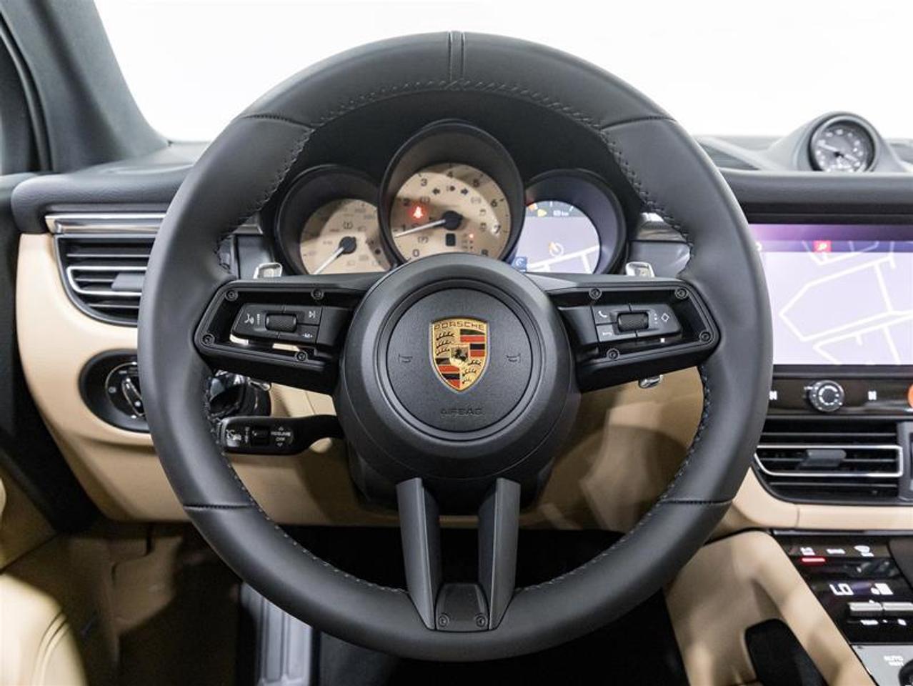 2026 Porsche Macan  Photo