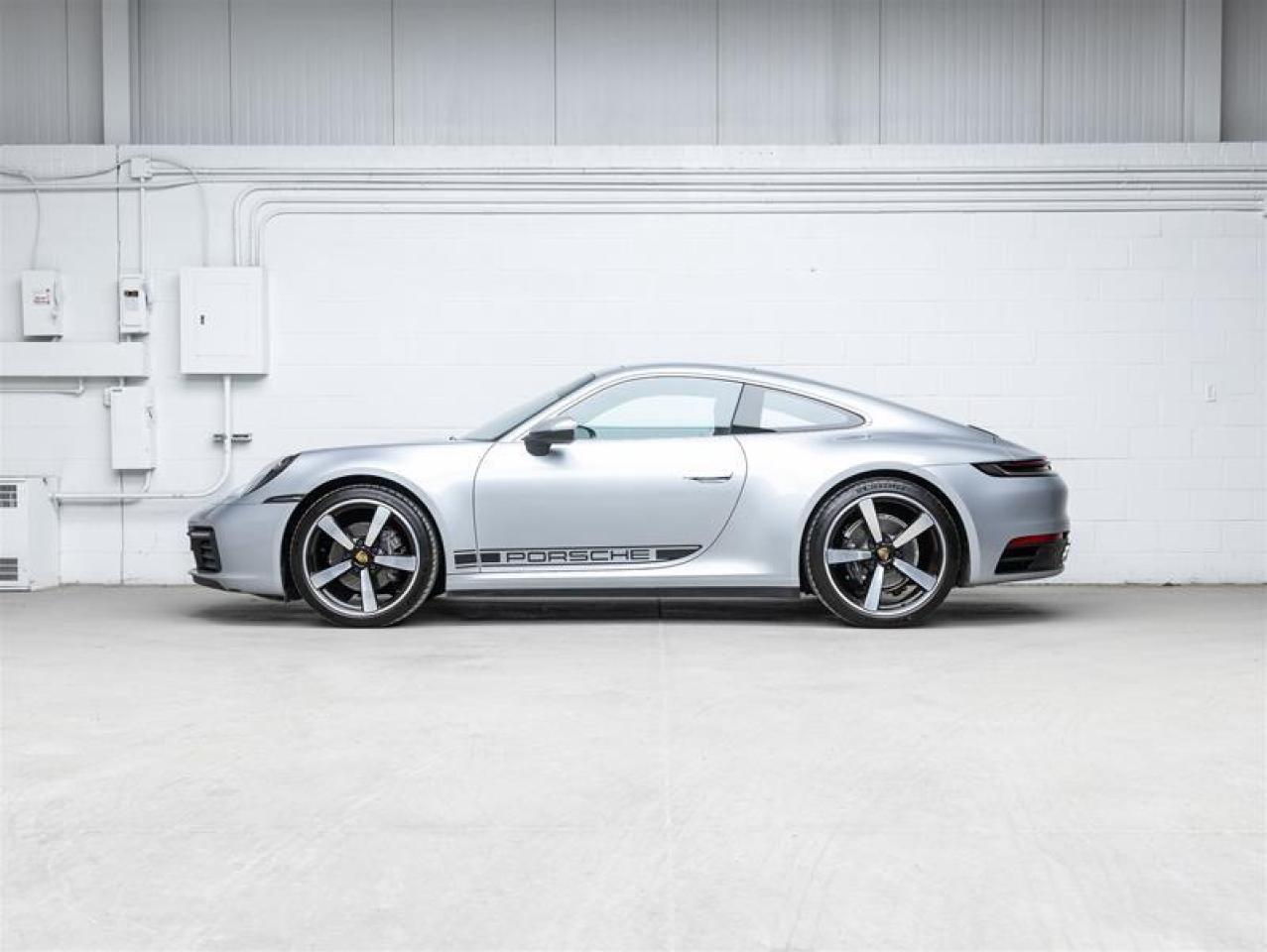 2020 Porsche 911  Photo