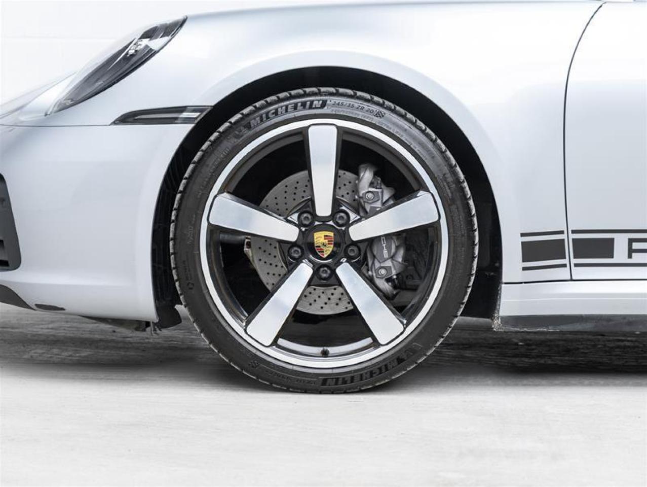 2020 Porsche 911  Photo