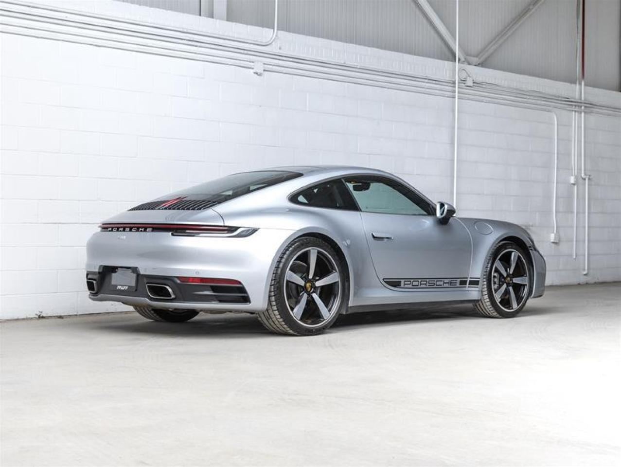 2020 Porsche 911  Photo