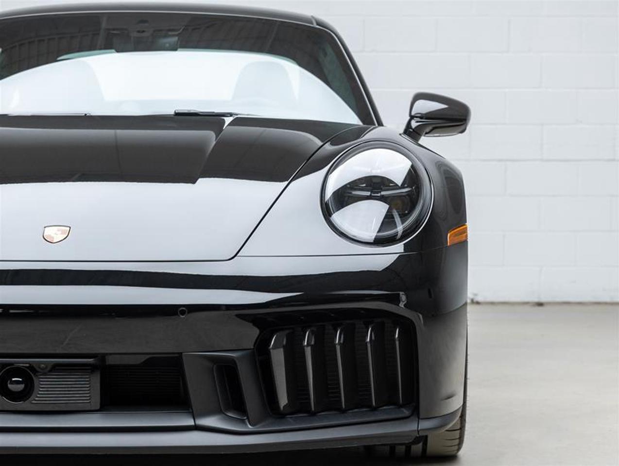 2026 Porsche 911  Photo4