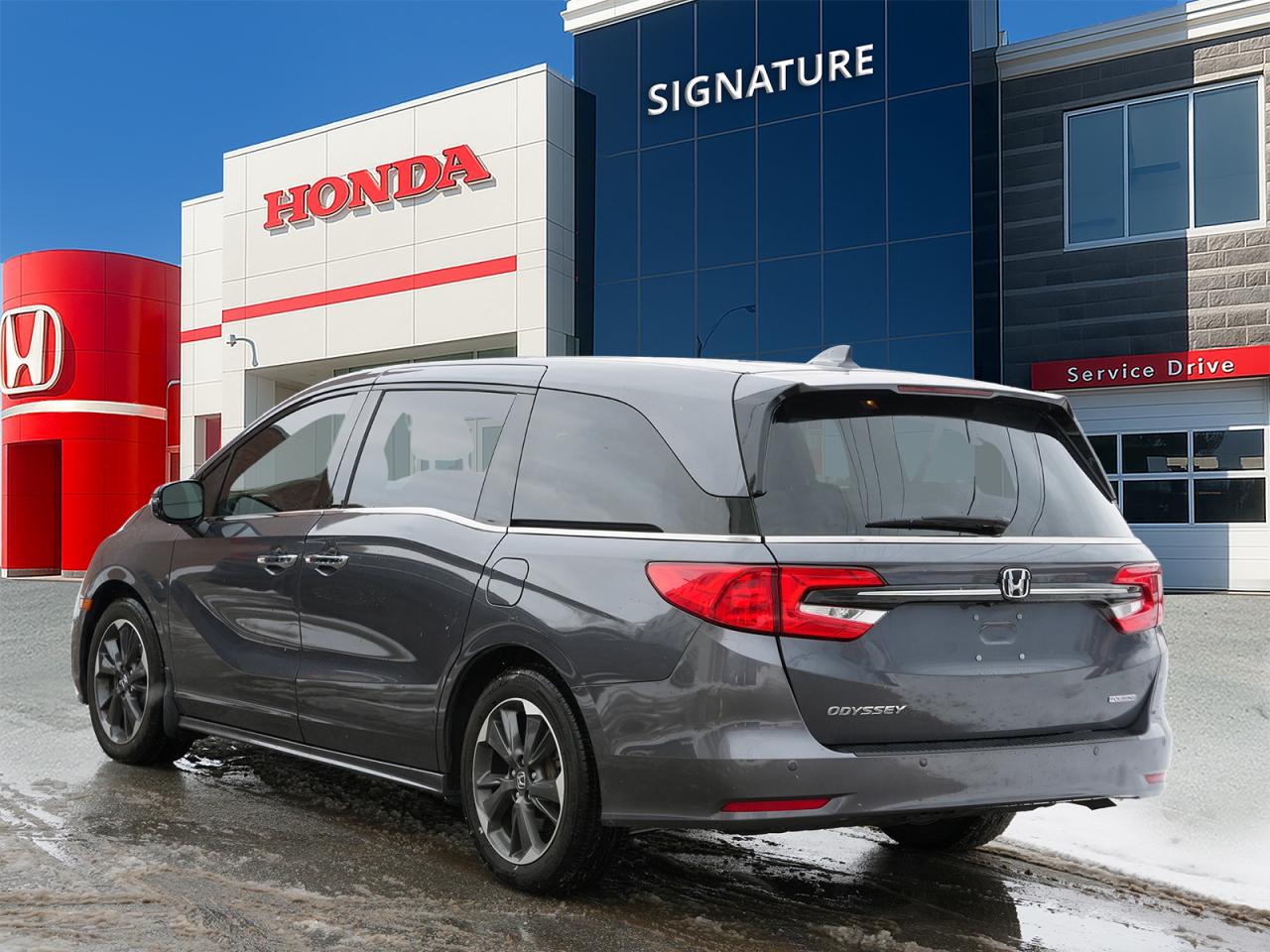 2024 Honda Odyssey Touring Photo