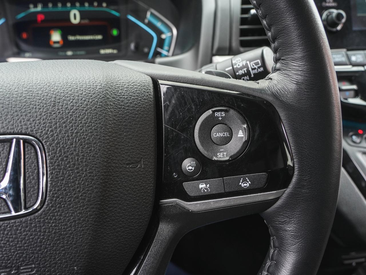 2024 Honda Odyssey Touring Photo