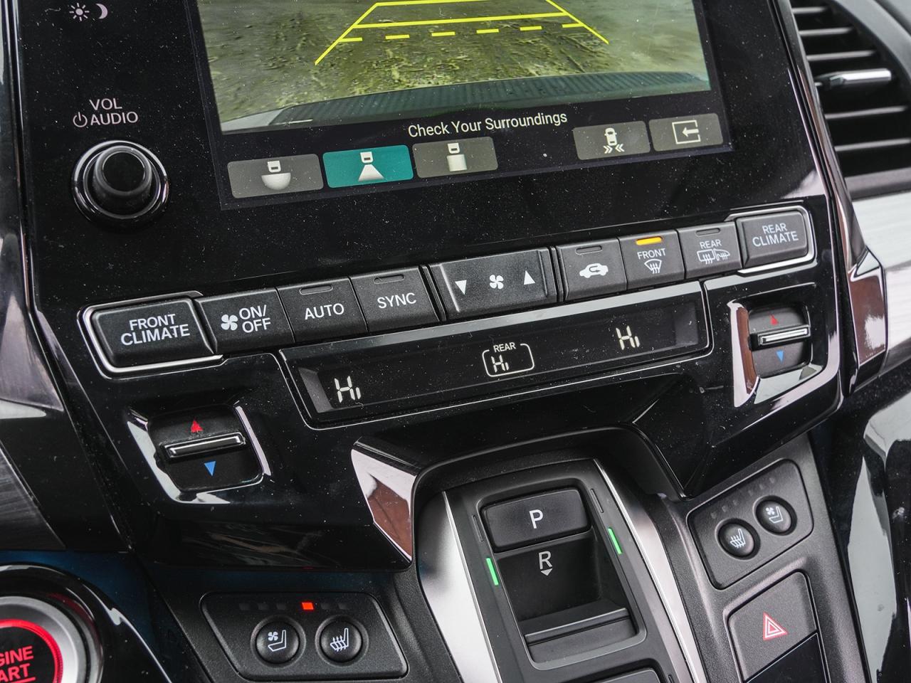 2024 Honda Odyssey Touring Photo