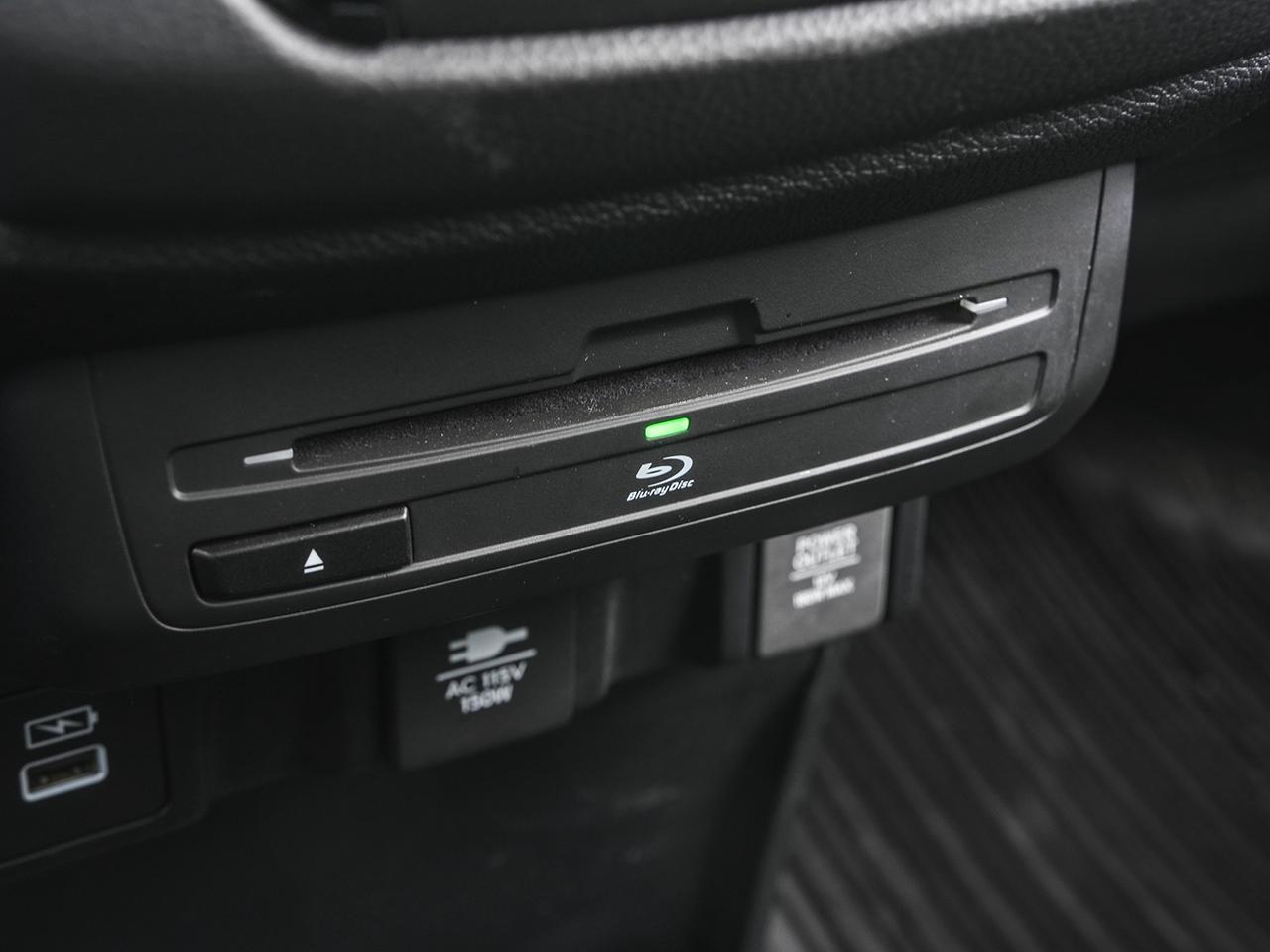2024 Honda Odyssey Touring Photo