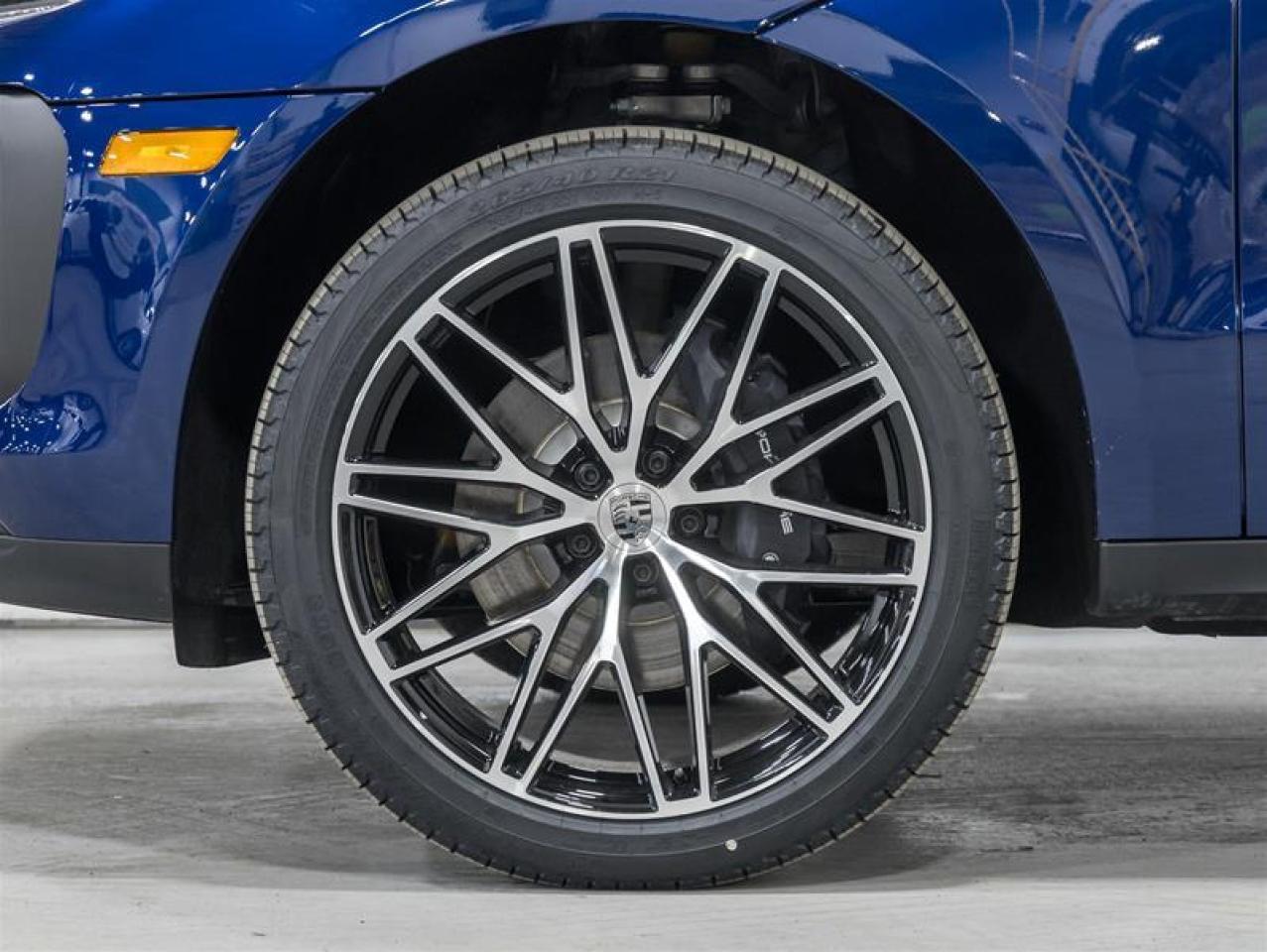 2026 Porsche Macan  Photo