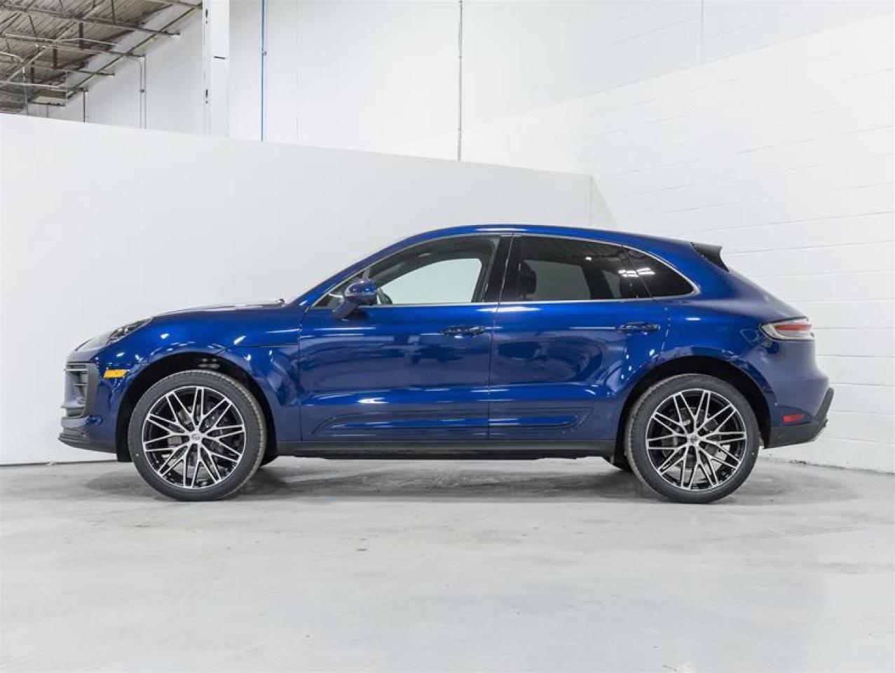 2026 Porsche Macan  Photo3