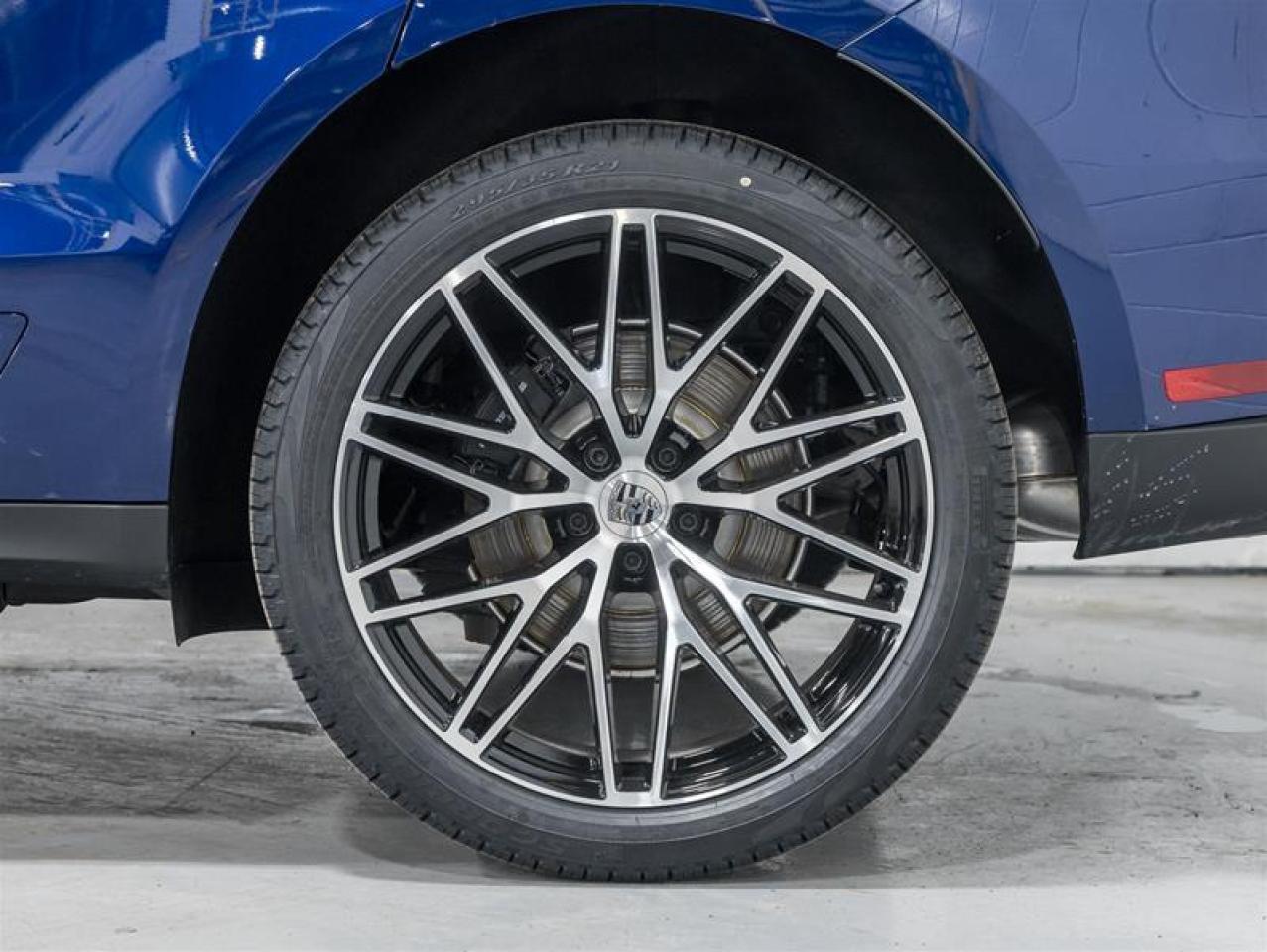 2026 Porsche Macan  Photo