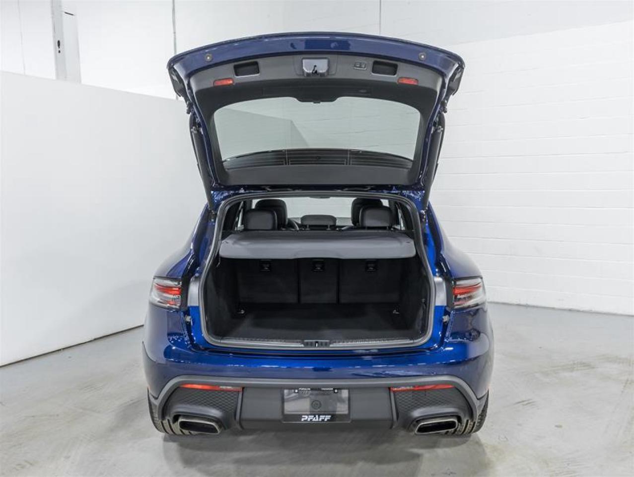 2026 Porsche Macan  Photo