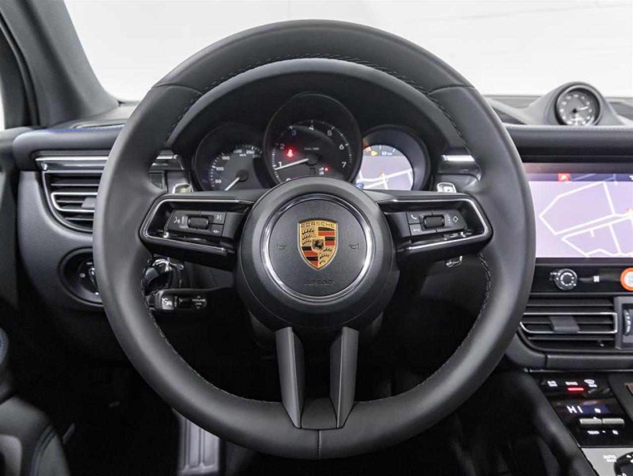 2026 Porsche Macan  Photo