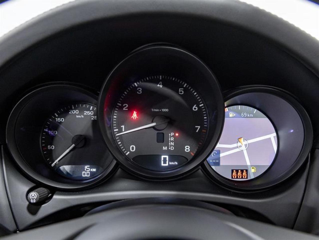 2026 Porsche Macan  Photo