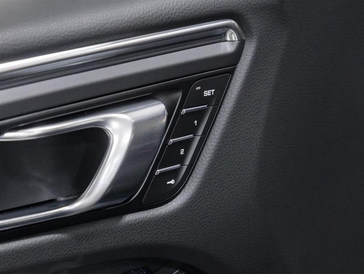 2026 Porsche Macan  Photo