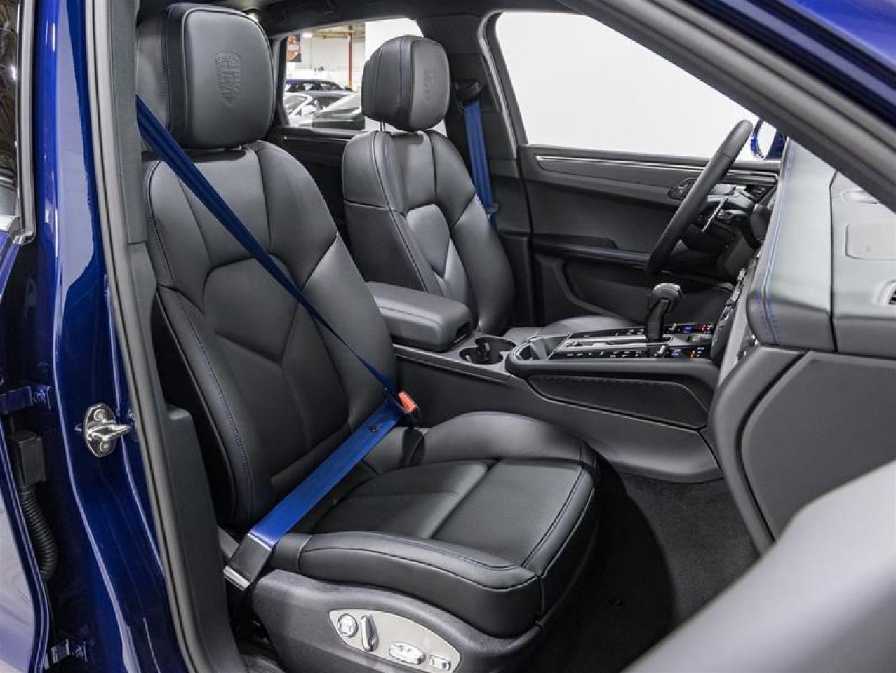 2026 Porsche Macan  Photo