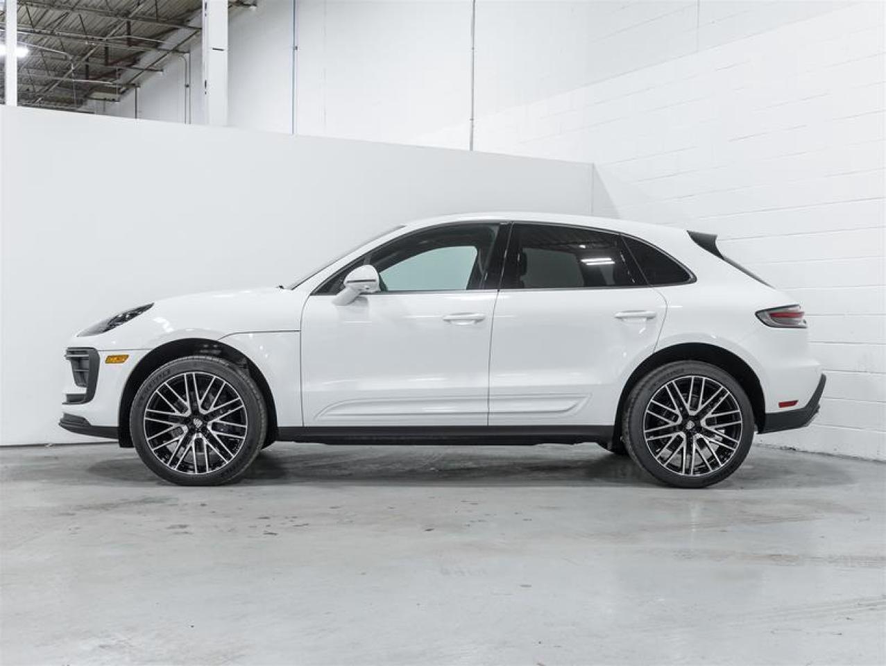 2026 Porsche Macan  Photo